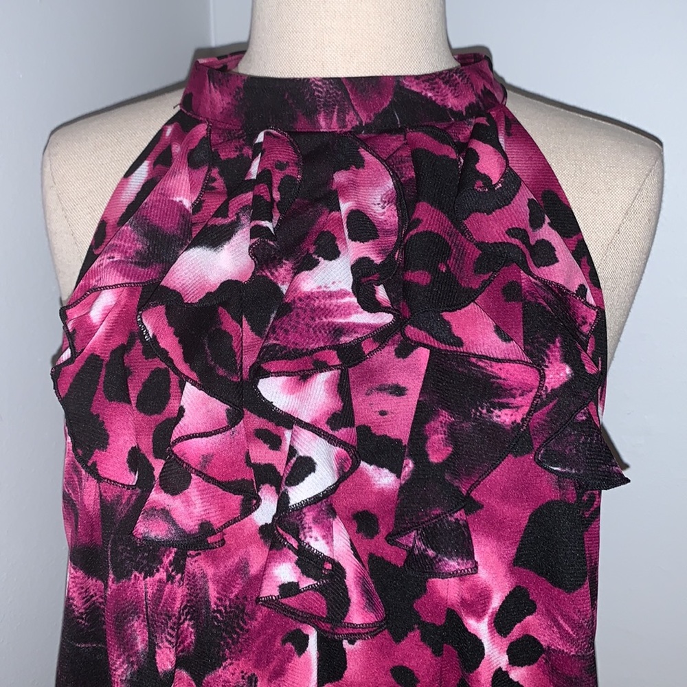 Lane Bryant sleeveless top. - Picture 2 of 7